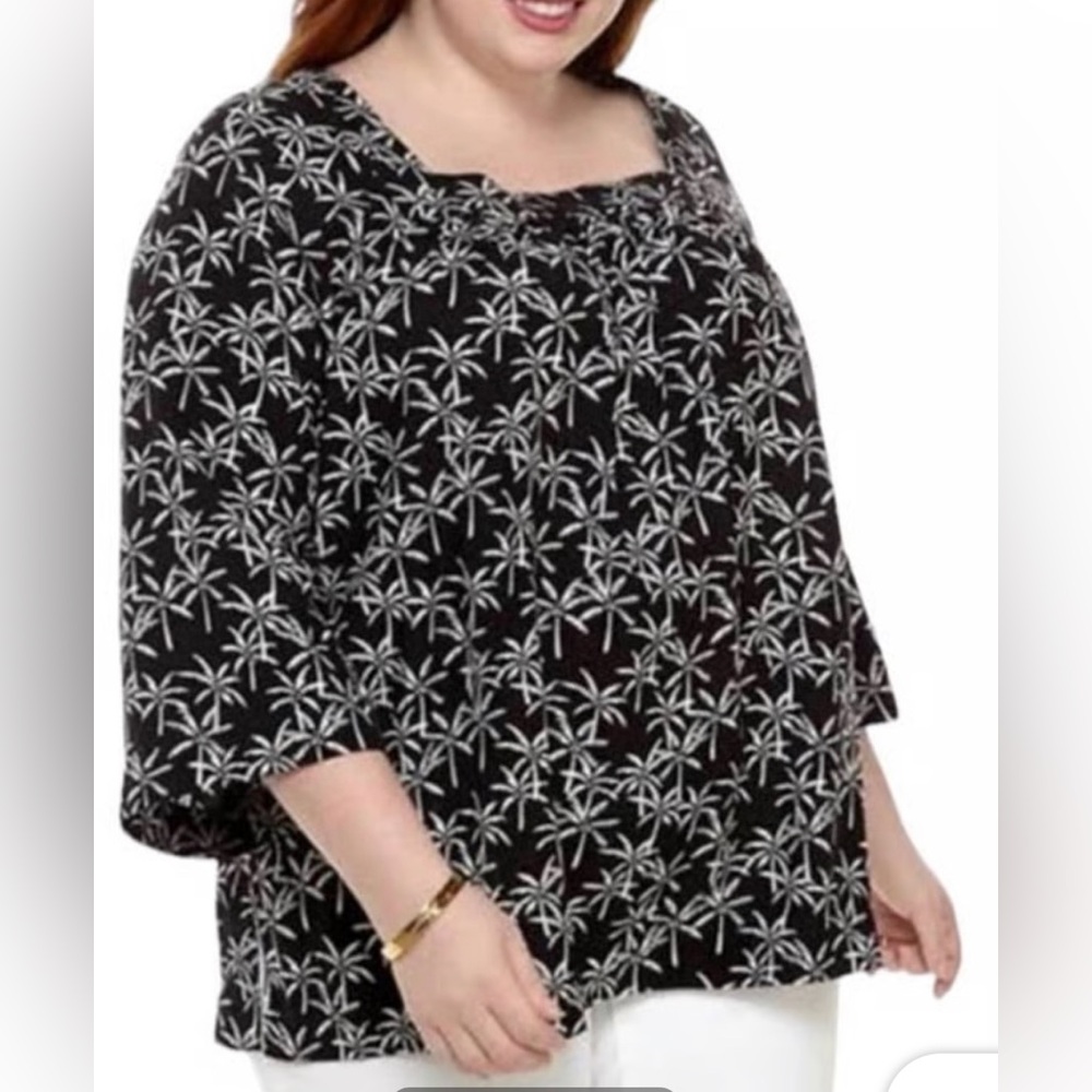 EUC CROWN & IVY BLACK PALM SQUARE NECK BLOUSE